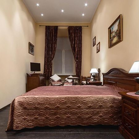 Bed & Breakfast In Downtown Lviv Eksteriør bilde
